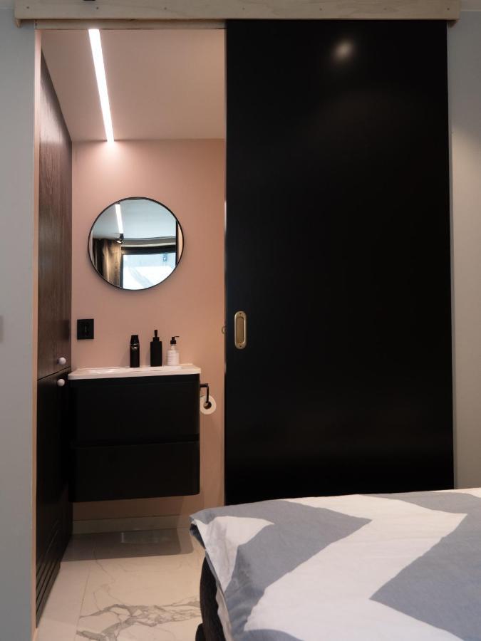 Tastefull And Modern Apartment With Parking トロムソ エクステリア 写真