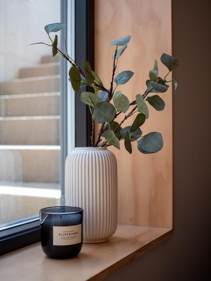 Tastefull And Modern Apartment With Parking トロムソ エクステリア 写真
