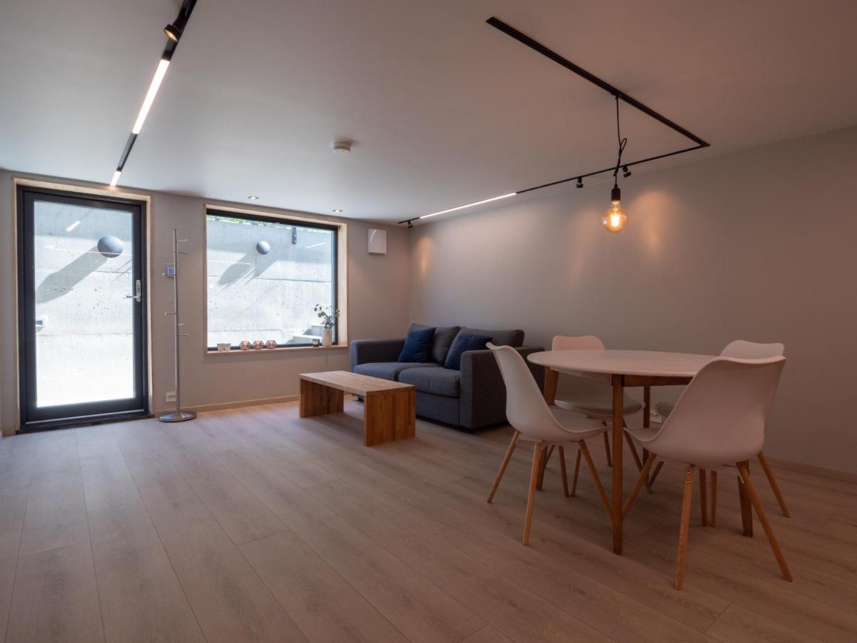 Tastefull And Modern Apartment With Parking トロムソ エクステリア 写真